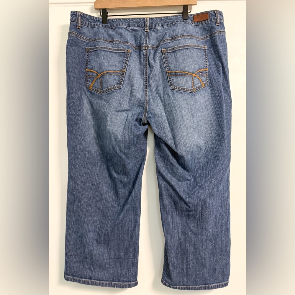 Tommy Hilfiger Plus 22 Cropped Straight Jeans 25 Inseam Medium Wash - Picture 6 of 15